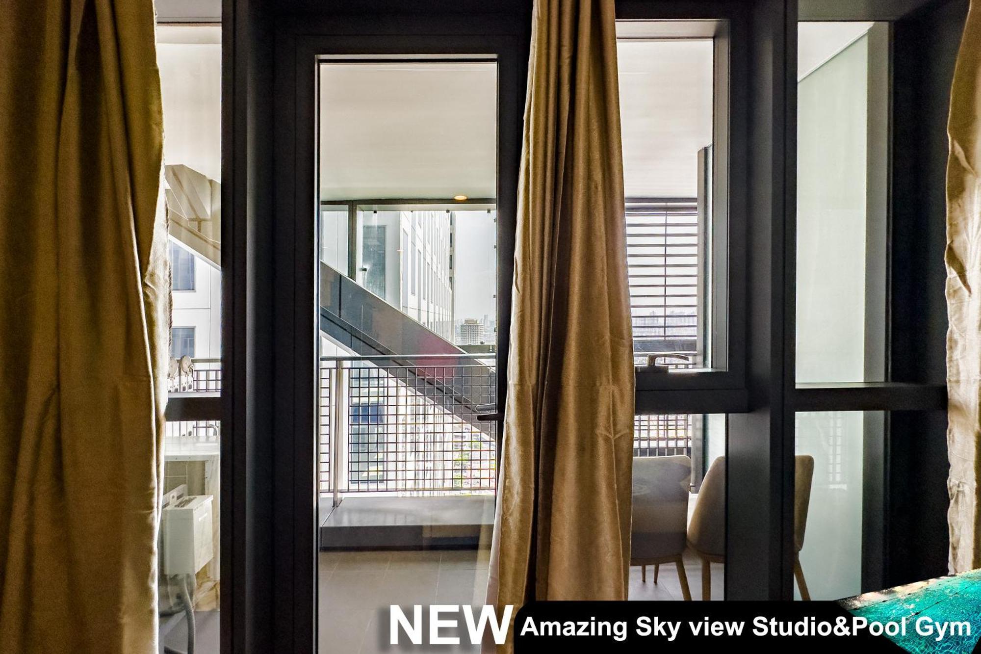 Century Spire Makati Aparthotel Makati City Exterior photo