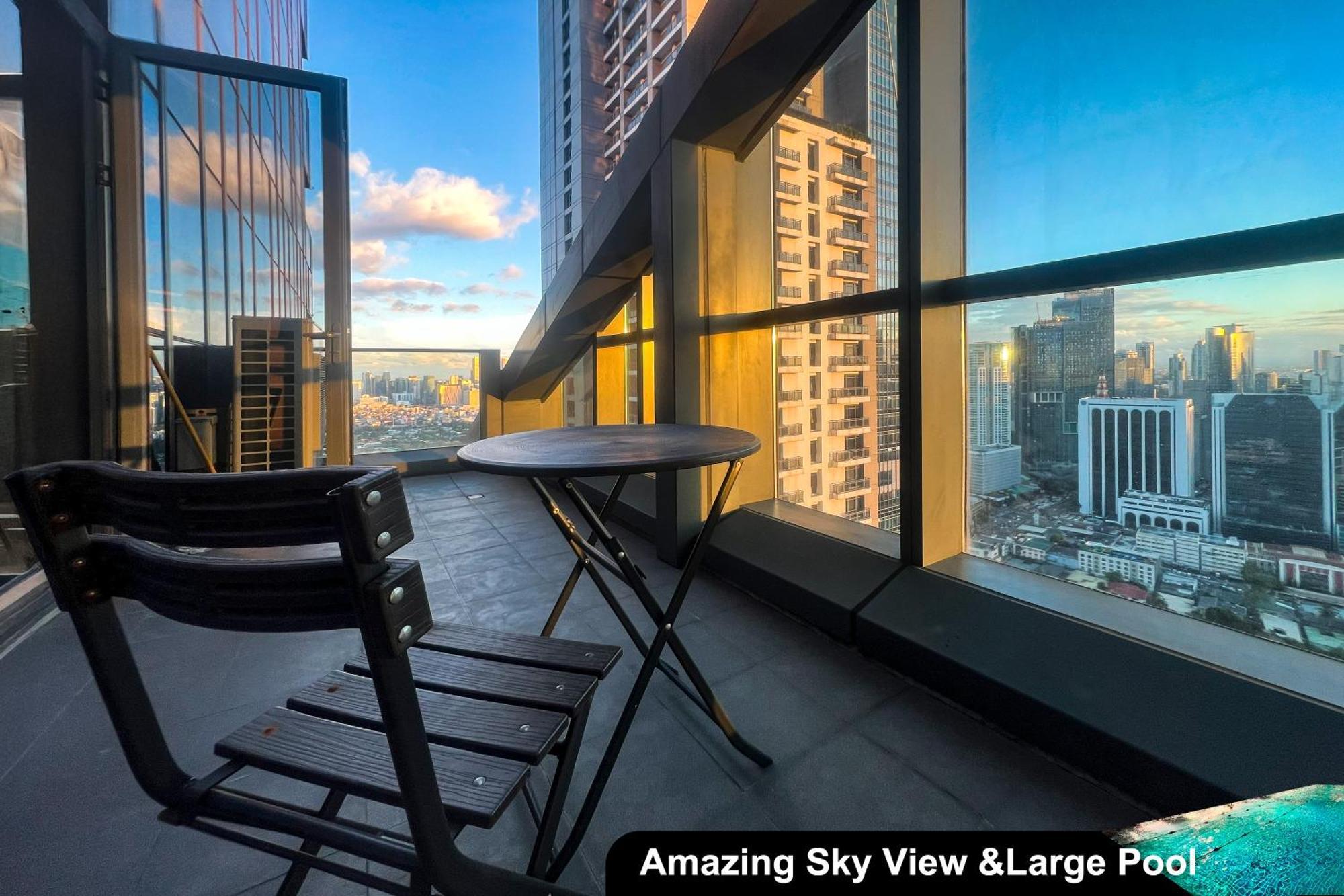 Century Spire Makati Aparthotel Makati City Exterior photo