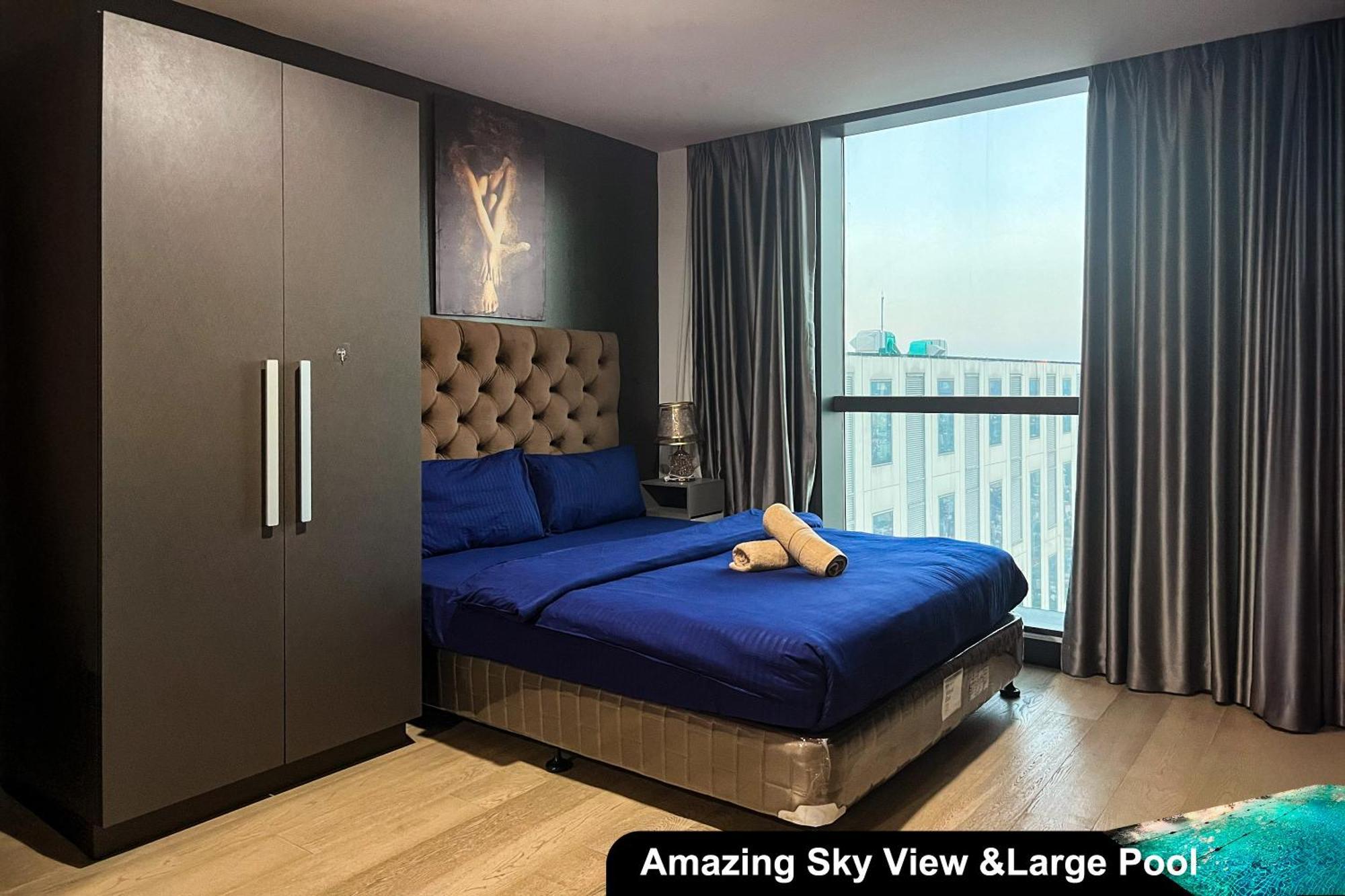 Century Spire Makati Aparthotel Makati City Exterior photo